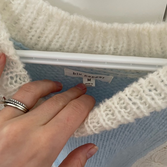 Beautiful spring sweater - Size M - Picture 3 of 6